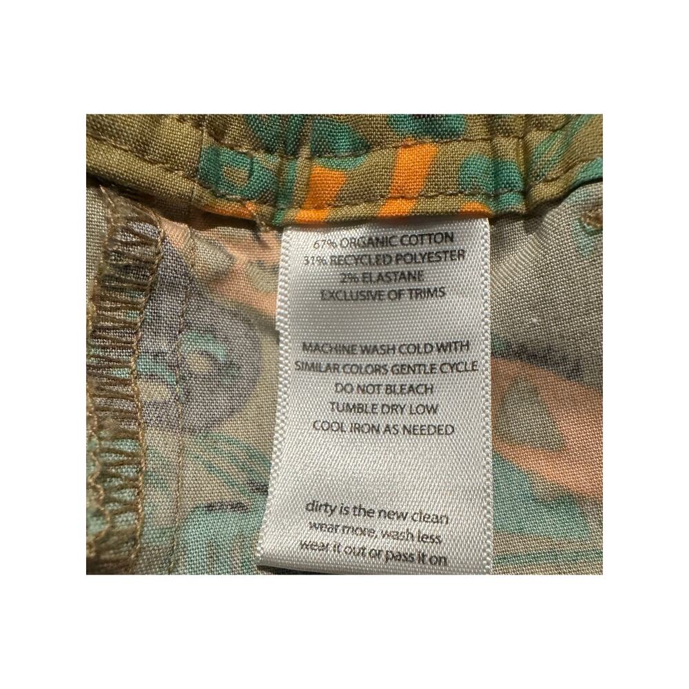 Toad&Co Women's Tan Shorts with Green and Orange Ocean Print - Picture 6 of 8